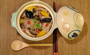 Wendy廚房-冬季養生料理---菌菇枸杞牛肉煲