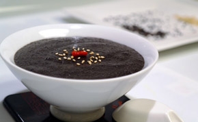 Wendy廚房-冬季養生料理--桂圓糙米芝麻糊