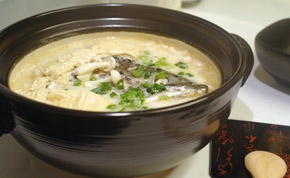 Wendy廚房--鮭魚頭豆漿鍋